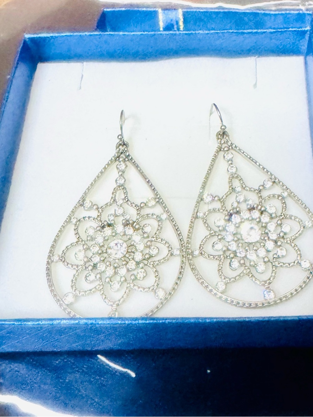 Dainty Silver Teardrop Crystal Filigree Earrings